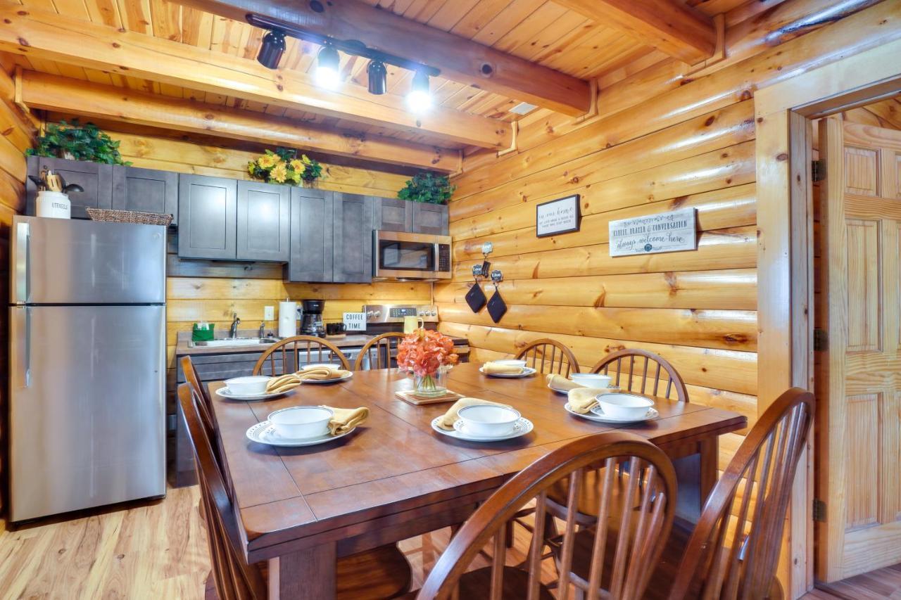 Lovely Gatlinburg Cabin With Private Hot Tub! Exterior foto